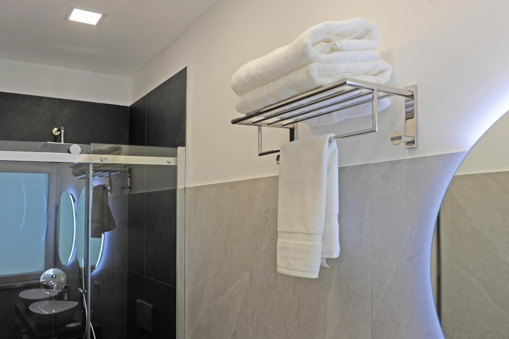 Mom Apartment Rooms&Suites Tivoli Zewnętrze zdjęcie