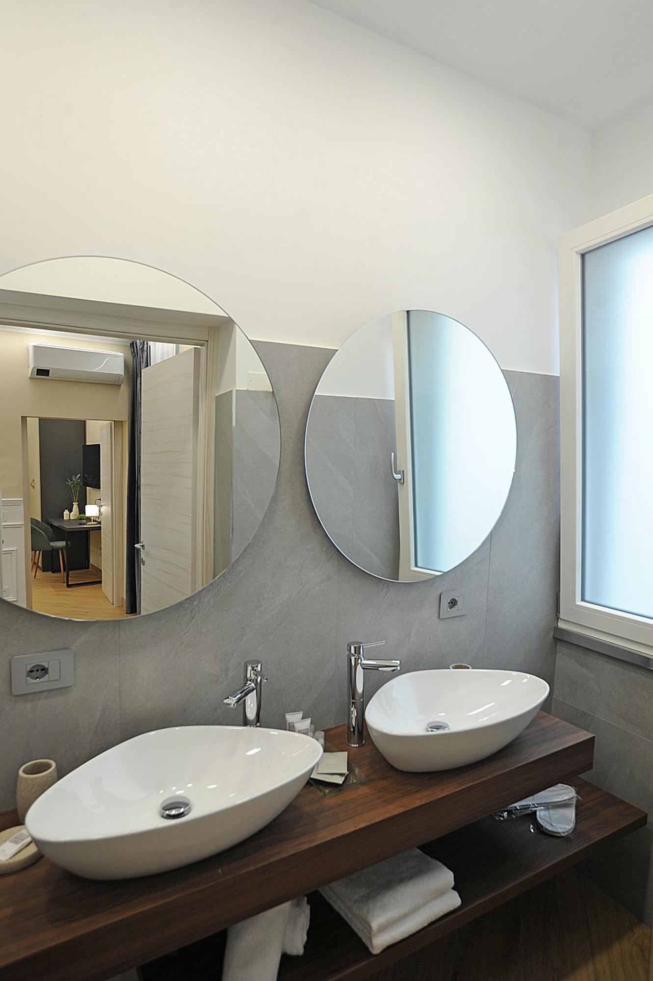 Mom Apartment Rooms&Suites Tivoli Zewnętrze zdjęcie