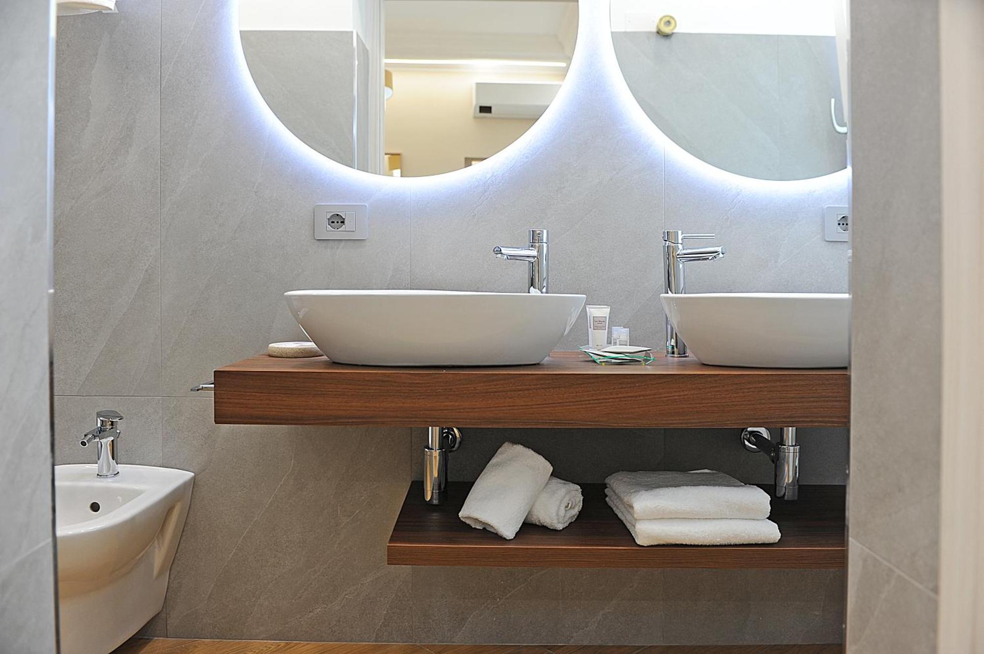 Mom Apartment Rooms&Suites Tivoli Zewnętrze zdjęcie