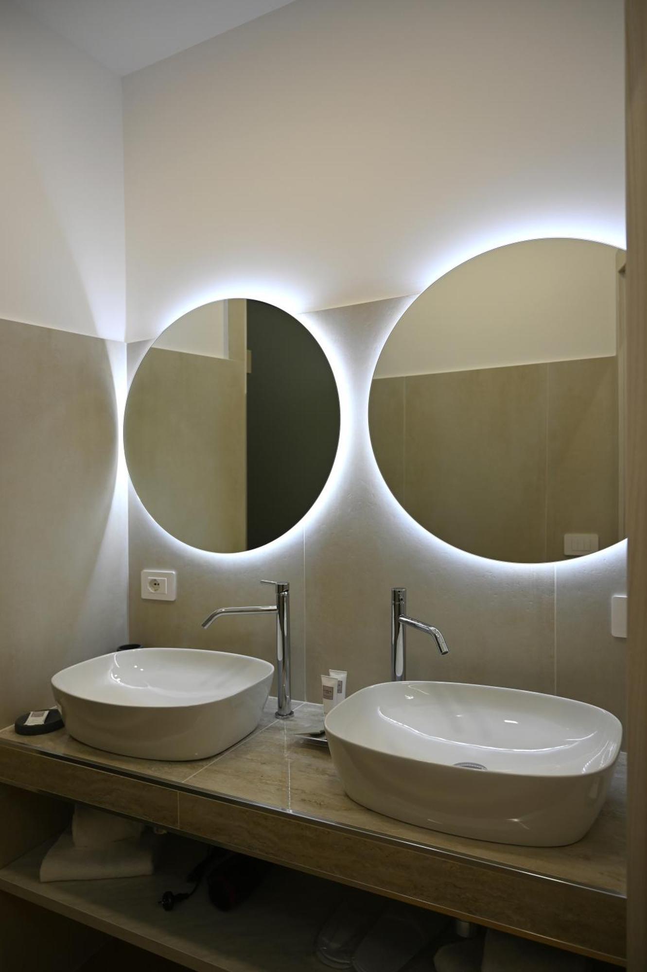 Mom Apartment Rooms&Suites Tivoli Zewnętrze zdjęcie